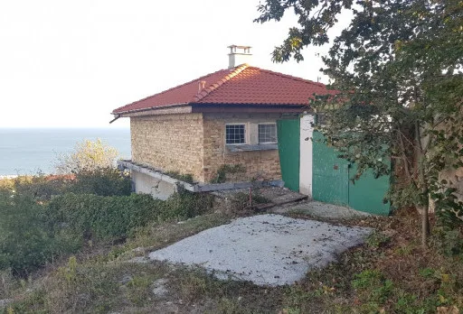 Поставяне на топлоизолация на къща до Варна