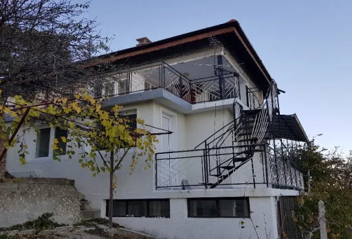 Поставяне на топлоизолация на къща до Варна