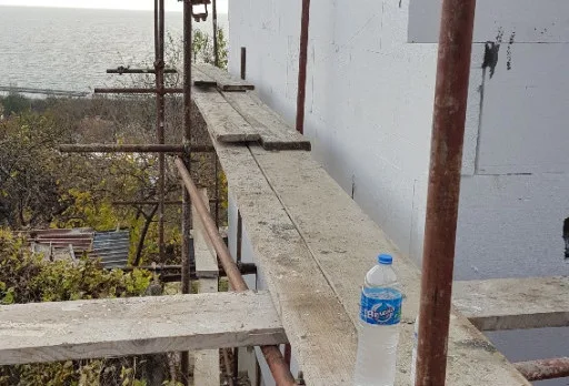 Поставяне на топлоизолация на къща до Варна