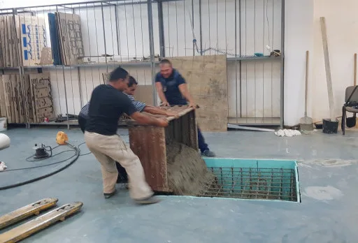 Строителство на основи за печатна машина във Варна