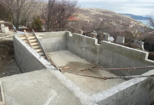 Строителство на басейн в Балчик