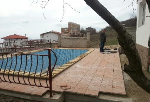 Строителство на басейн в Балчик