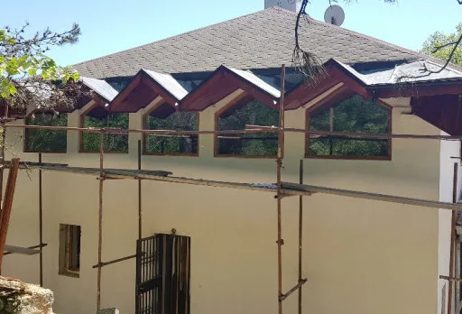 Wiederaufbau und Erweiterung einer Hütte bei Albena
