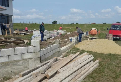 Строителство на ограда и дренаж до Каварна