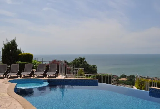 Строителство на инфинити басейн в Балчик, Албена