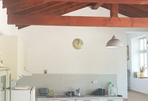 Bau- und Reparaturarbeiten an einem Haus bei Krapets