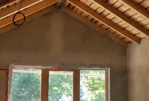 Wiederaufbau und Erweiterung einer Hütte bei Albena