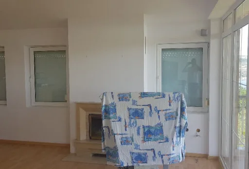 Innenanstrich und Reparaturarbeiten in einer Villa in Balchik