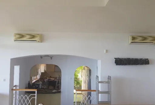 Innenanstrich und Reparaturarbeiten in einer Villa in Balchik