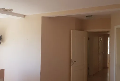 Innenanstrich und Reparaturarbeiten in einer Villa in Balchik