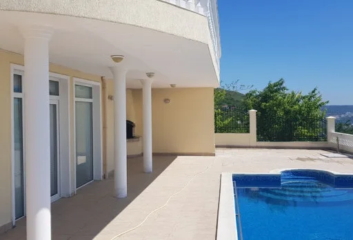 Строителство и ремонт на басейн в Балчик