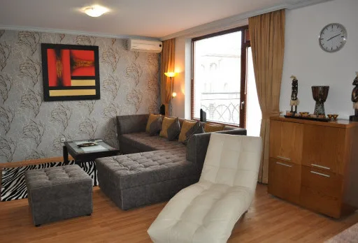 Installation of wallpapers in apartment in Golden sands