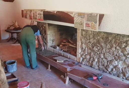 Wiederaufbau und Erweiterung einer Hütte bei Albena