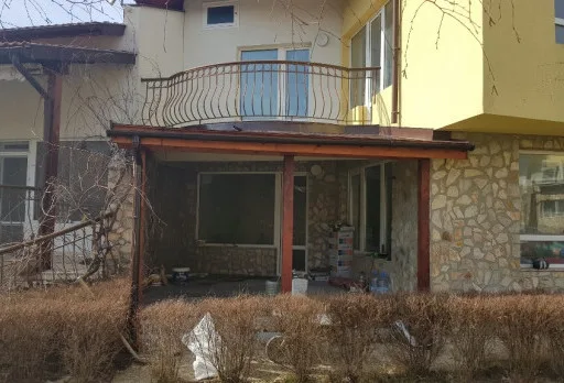 Строителство, реконструкция и ремонт на къща до Албена