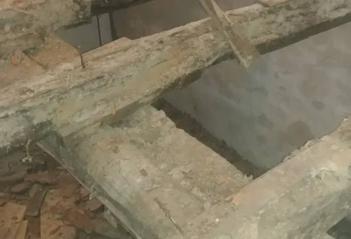 Bau eines neuen Stockwerks in einem Haus bei General Toshevo