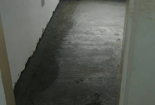 Bau eines neuen Stockwerks in einem Haus bei General Toshevo