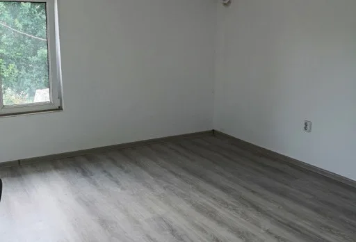 Bau eines neuen Stockwerks in einem Haus bei General Toshevo