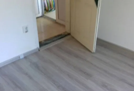 Bau eines neuen Stockwerks in einem Haus bei General Toshevo