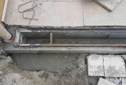 Строителни и ремонтни работи и полагане на PVC тръби за отводняване в Албена