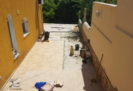 Строителни и ремонтни работи и полагане на PVC тръби за отводняване в Албена