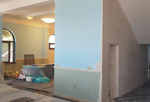 Bau- und Reparaturarbeiten in einem Haus in Varna