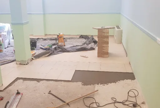 Bau- und Reparaturarbeiten in einem Haus in Varna