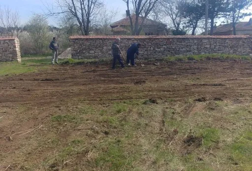 Направа на алея от чакъл до Дуранкулак
