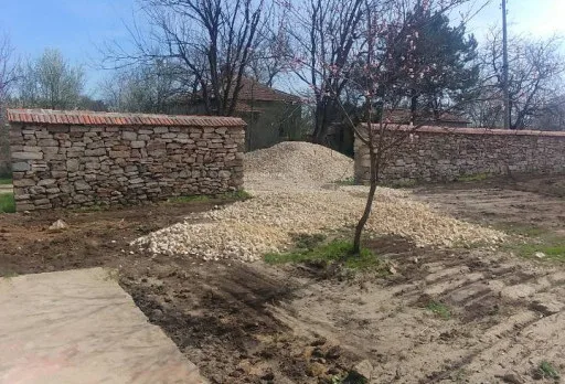 Направа на алея от чакъл до Дуранкулак