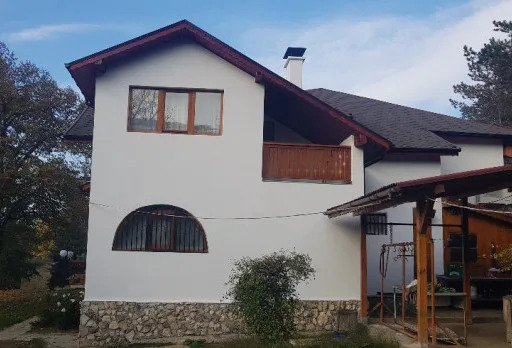 Wiederaufbau und Erweiterung einer Hütte bei Albena