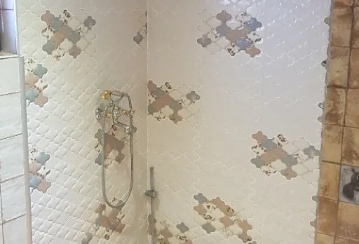 Wiederaufbau und Erweiterung einer Hütte bei Albena