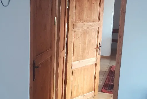 Wiederaufbau und Erweiterung einer Hütte bei Albena