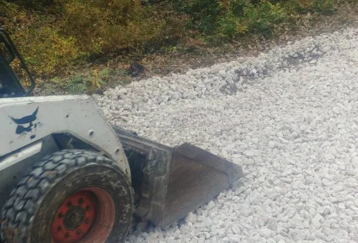 Направа на път от трошен камък и бетонно корито до с. Батово