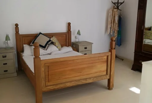 Bau- und Reparaturarbeiten an einem Haus bei Krapets