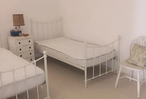 Bau- und Reparaturarbeiten an einem Haus bei Krapets