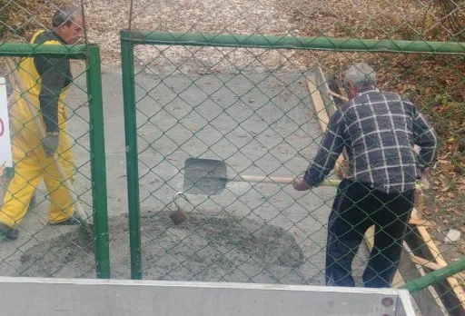 Направа на път от трошен камък и бетонно корито до с. Батово