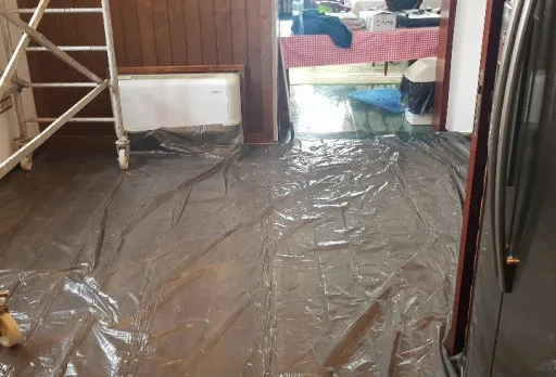 Reparaturarbeiten in einem Essbereich in einer Villa in Varna