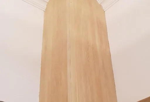 Reparaturarbeiten in einem Essbereich in einer Villa in Varna
