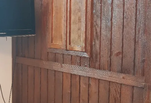 Reparaturarbeiten in einem Essbereich in einer Villa in Varna