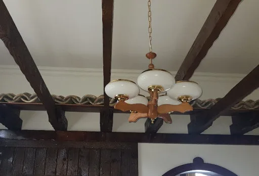 Reparaturarbeiten in einem Essbereich in einer Villa in Varna