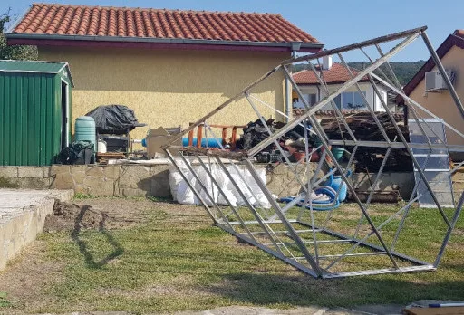 Строителство на каменна ограда, площадка за барбекю и подпорна стена до Албена