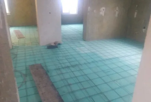Bodendämmung und Estrichverlegung im Raum Balchik