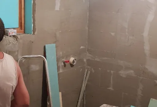 Wiederaufbau und Erweiterung einer Hütte bei Albena