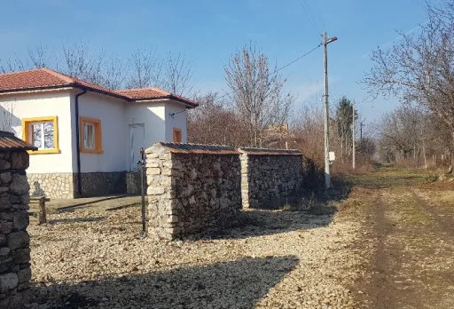 Изолация и вертикална планировка на къща до Дуранкулак