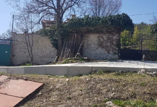Building a concrete driveway near Varna