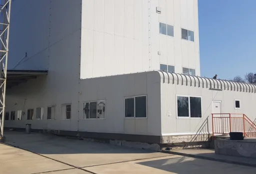 Строително-ремонтни работи на водоем на мелница в Генерал Тошево