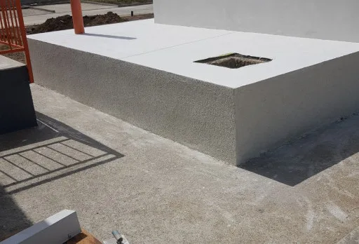 Строително-ремонтни работи на водоем на мелница в Генерал Тошево