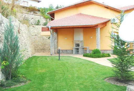 Строителство на 8 къщи в Балчик, с. Рогачево