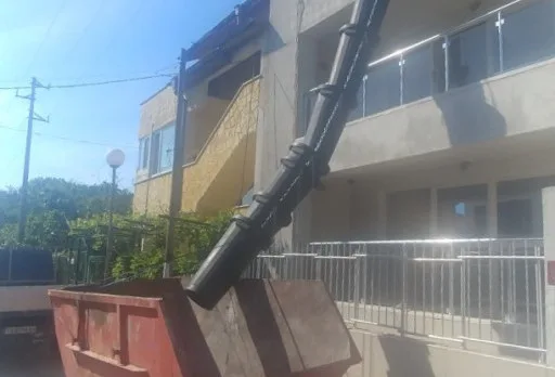 Reparaturarbeiten an Dach und Terrassen eines Mehrfamilienhauses in Varna