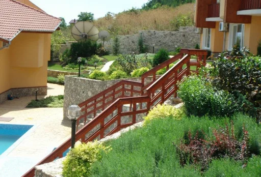 Строителство на 8 къщи в Балчик, с. Рогачево