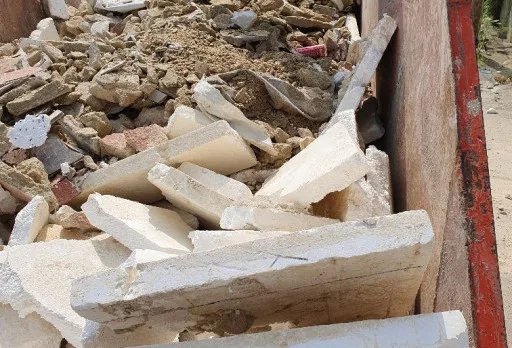 Reparaturarbeiten an Dach und Terrassen eines Mehrfamilienhauses in Varna